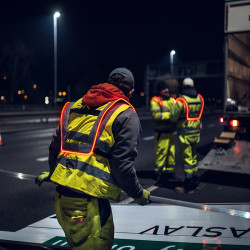 Gilet Lampeggiante Giallo con Alta Visibilità